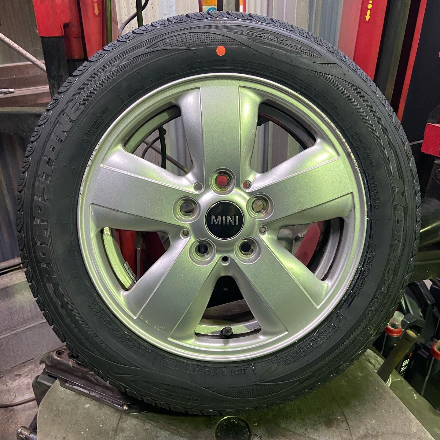 15インチ 5.5J 175/65R15 ホイール装着例 - CARSERVICE GRAVITY
