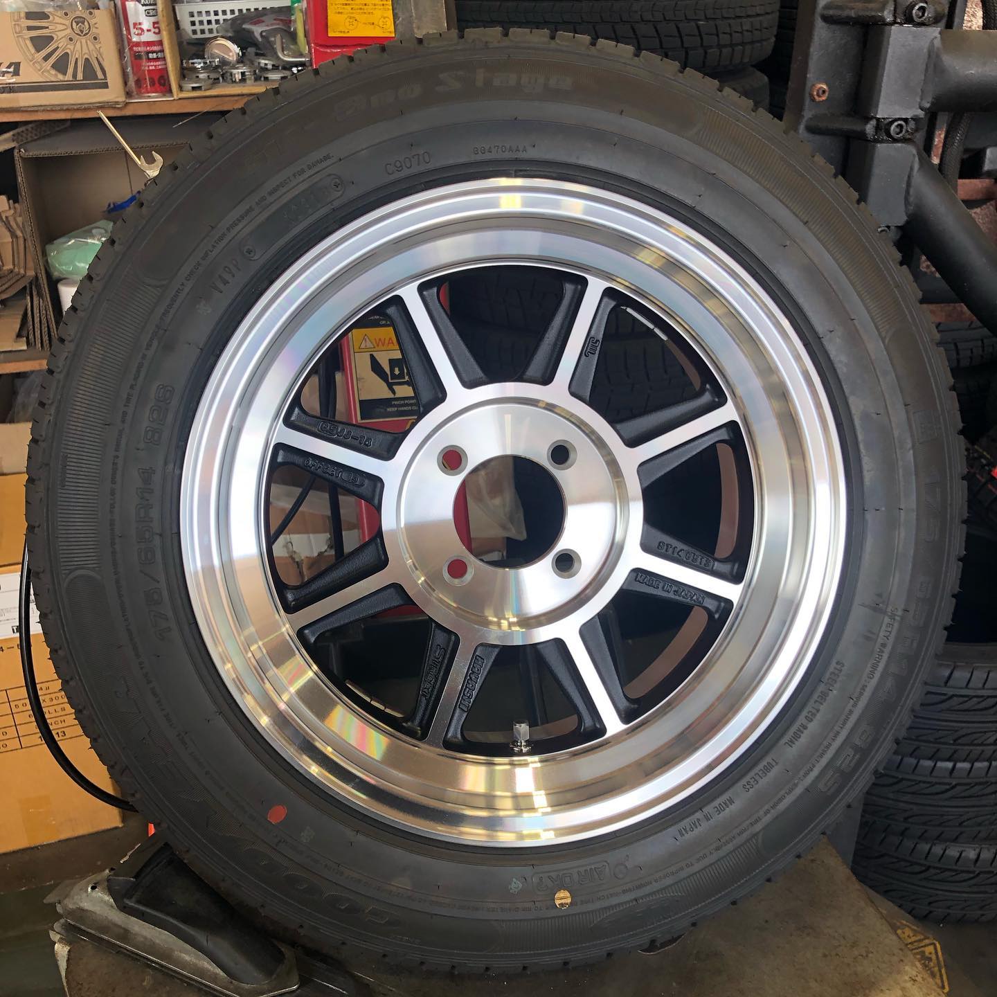 14インチ 6.5J 175/65R14 ホイール装着例 - CARSERVICE GRAVITY