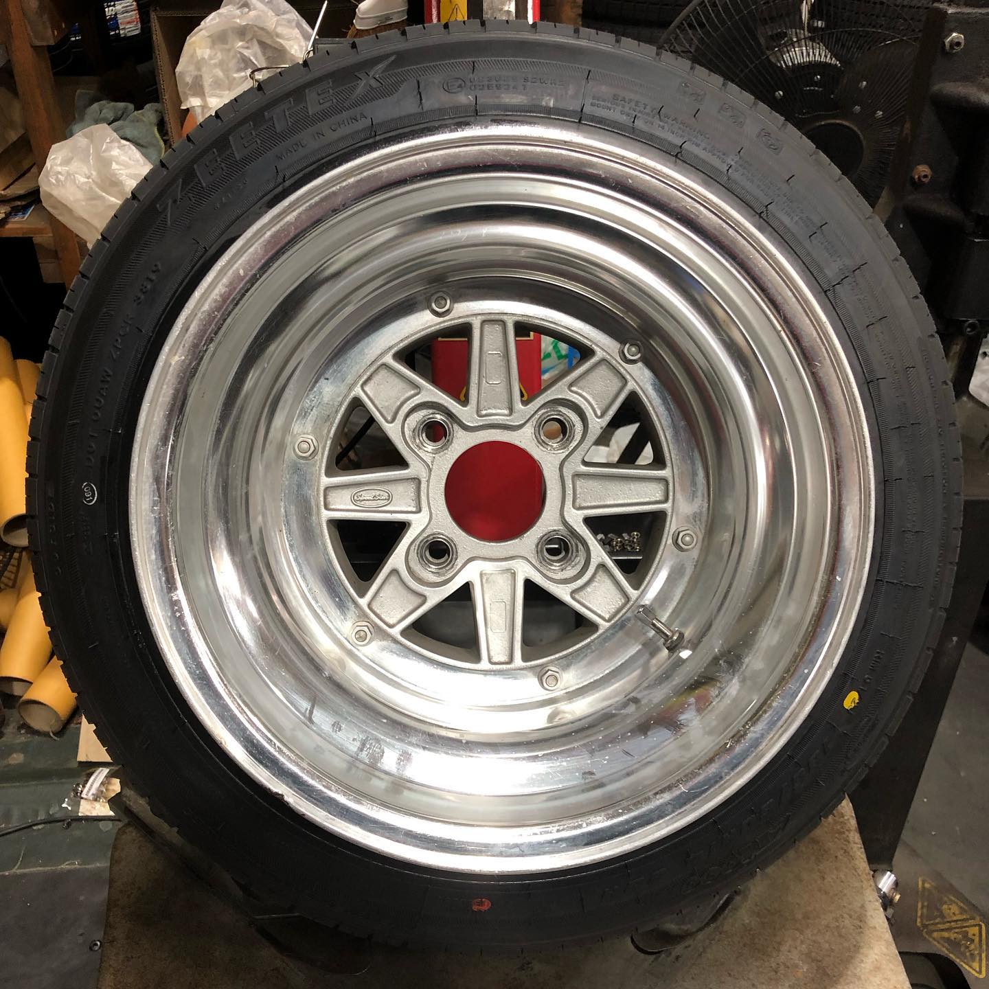 14インチ 11J 185/60R14 ホイール装着例 - CARSERVICE GRAVITY