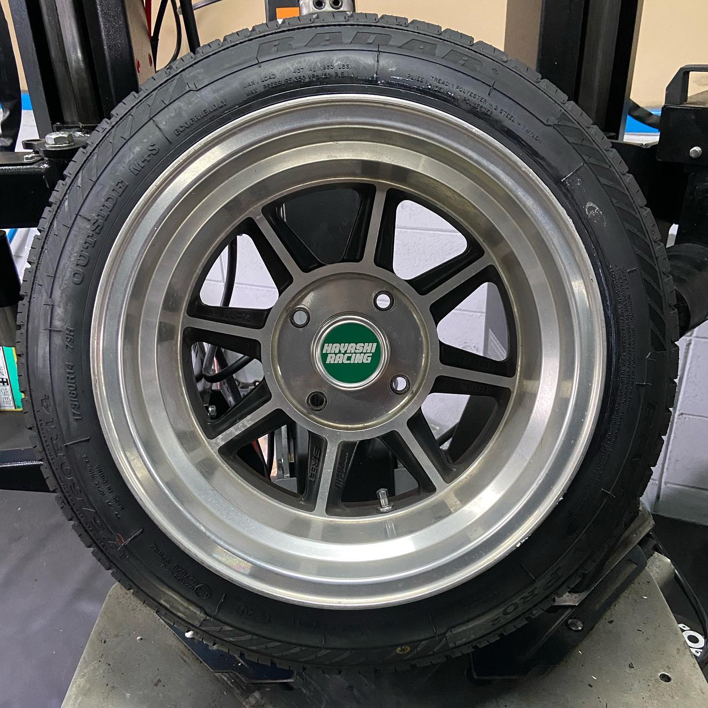 14インチ 9J 175/60R14 ホイール装着例 - CARSERVICE GRAVITY