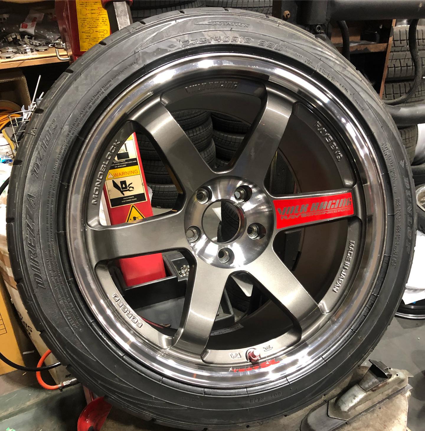 18インチ 10.5J 245/40R18 ホイール装着例 - CARSERVICE GRAVITY
