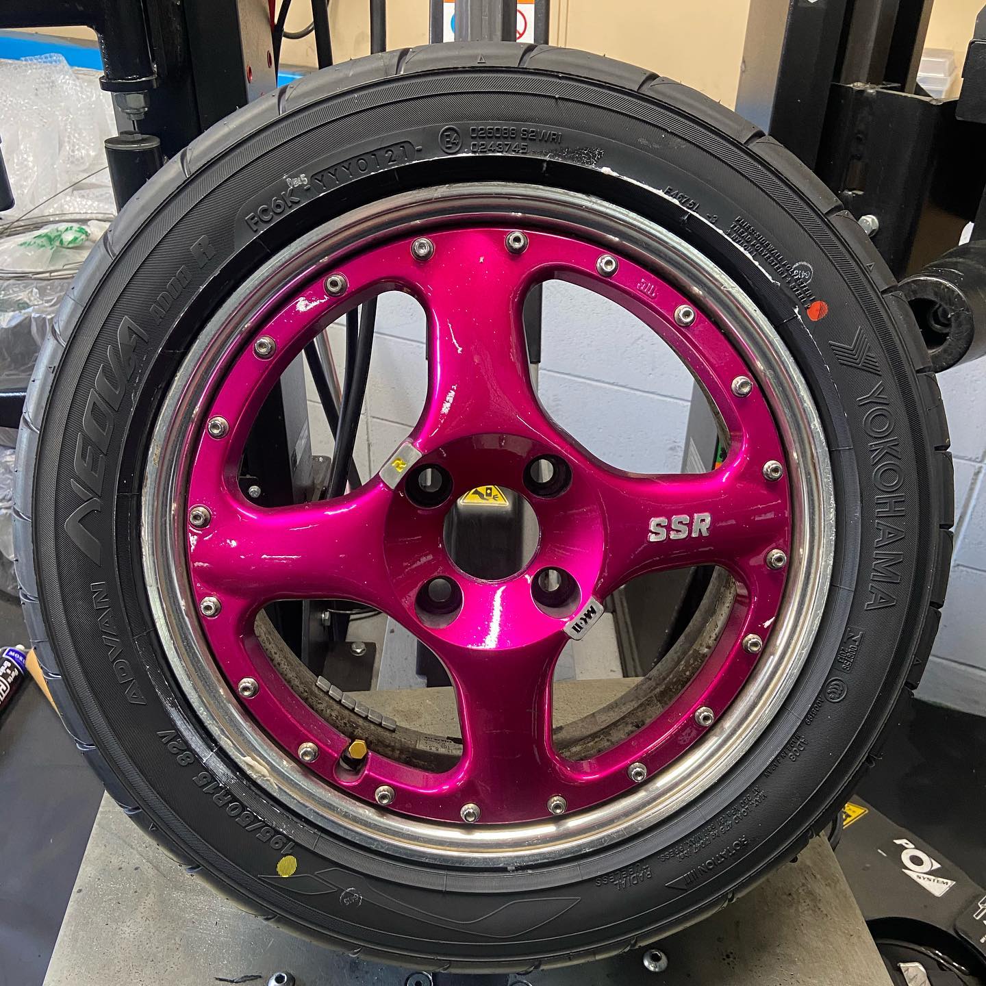 15インチ 6.5J 195/50R15 ホイール装着例 - CARSERVICE GRAVITY