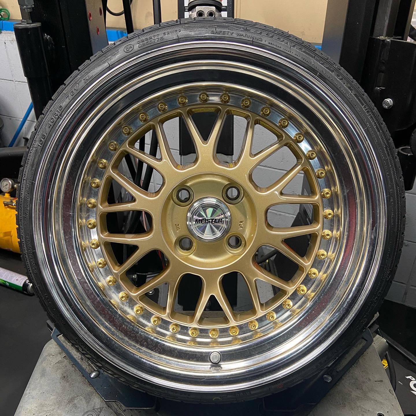 16インチ 7.5J 165/40R16 ホイール装着例 - CARSERVICE GRAVITY
