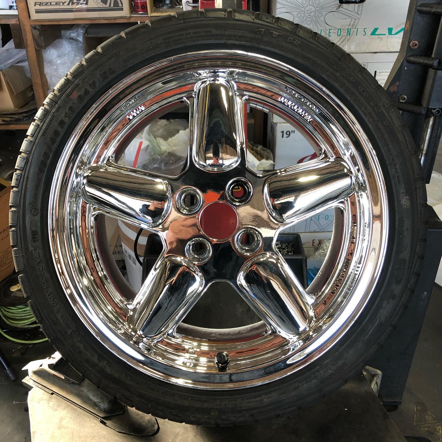 16インチ 7.5J 195/45R16 ホイール装着例 - CARSERVICE GRAVITY