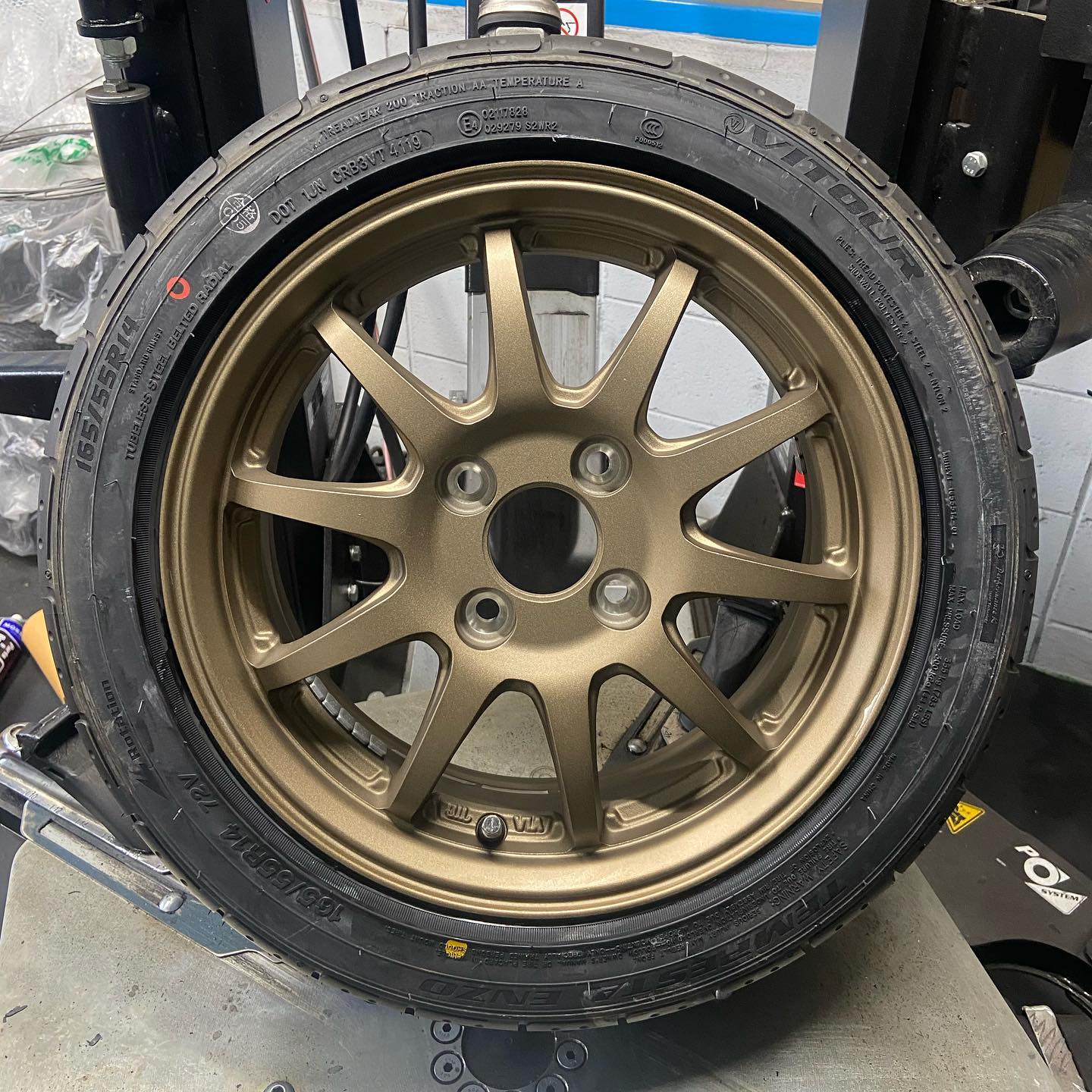 14インチ 5.5J 165/55R14 ホイール装着例 - CARSERVICE GRAVITY