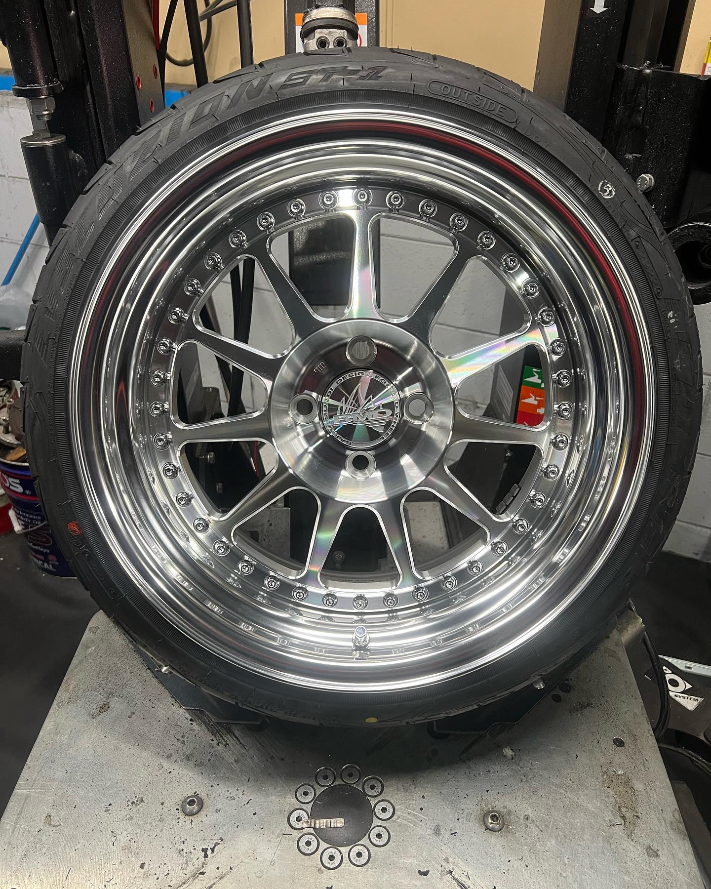 16インチ 8.5J 195/40R16 ホイール装着例 - CARSERVICE GRAVITY