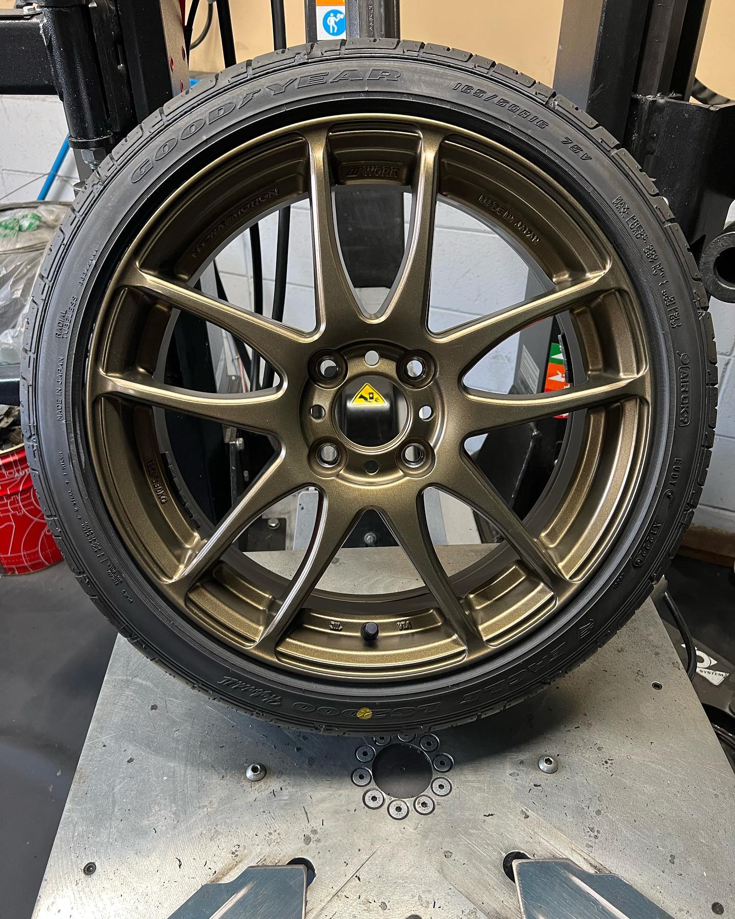 15インチ 5.5J 165/50R15 ホイール装着例 - CARSERVICE GRAVITY