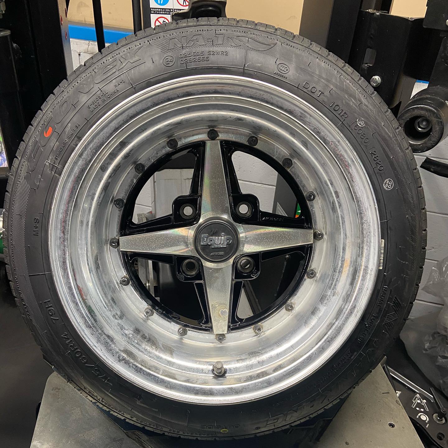 14インチ 9J 175/60R14 ホイール装着例 - CARSERVICE GRAVITY
