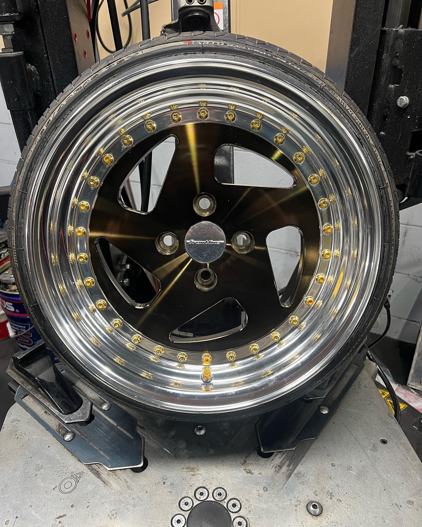 15インチ 8J 165/40R15 ホイール装着例 - CARSERVICE GRAVITY