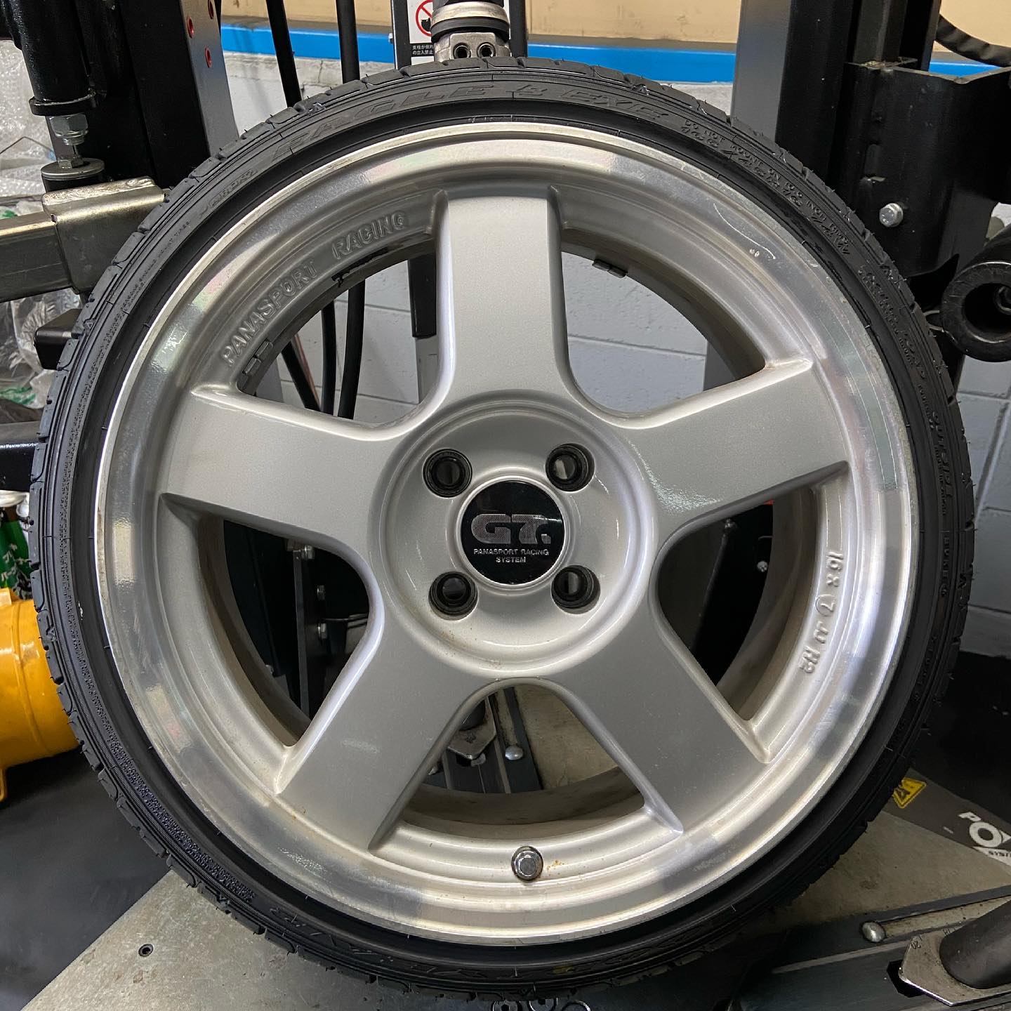 16インチ 7J 165/45R16 ホイール装着例 - CARSERVICE GRAVITY