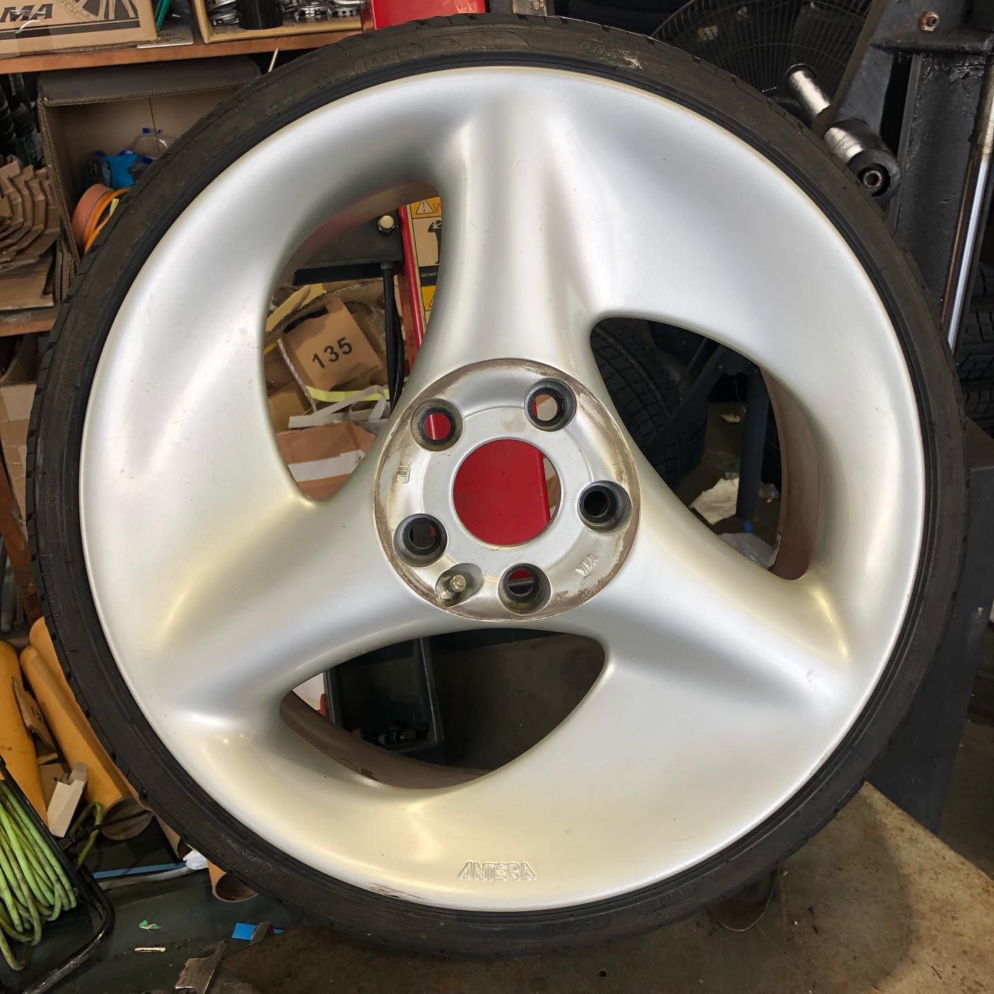 17インチ 7J 185/35R17 ホイール装着例 - CARSERVICE GRAVITY