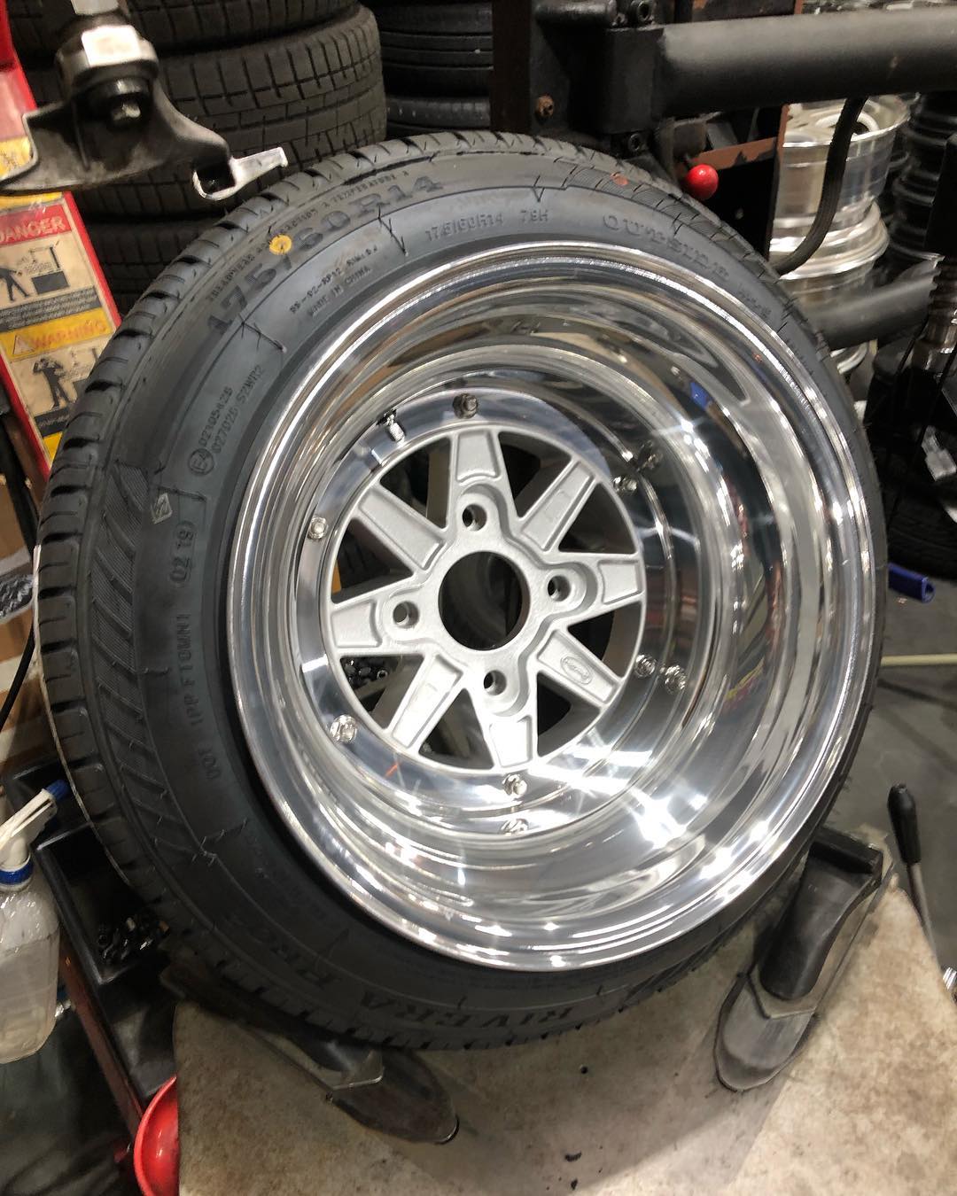 14インチ 10J 175/60R14 ホイール装着例 - CARSERVICE GRAVITY