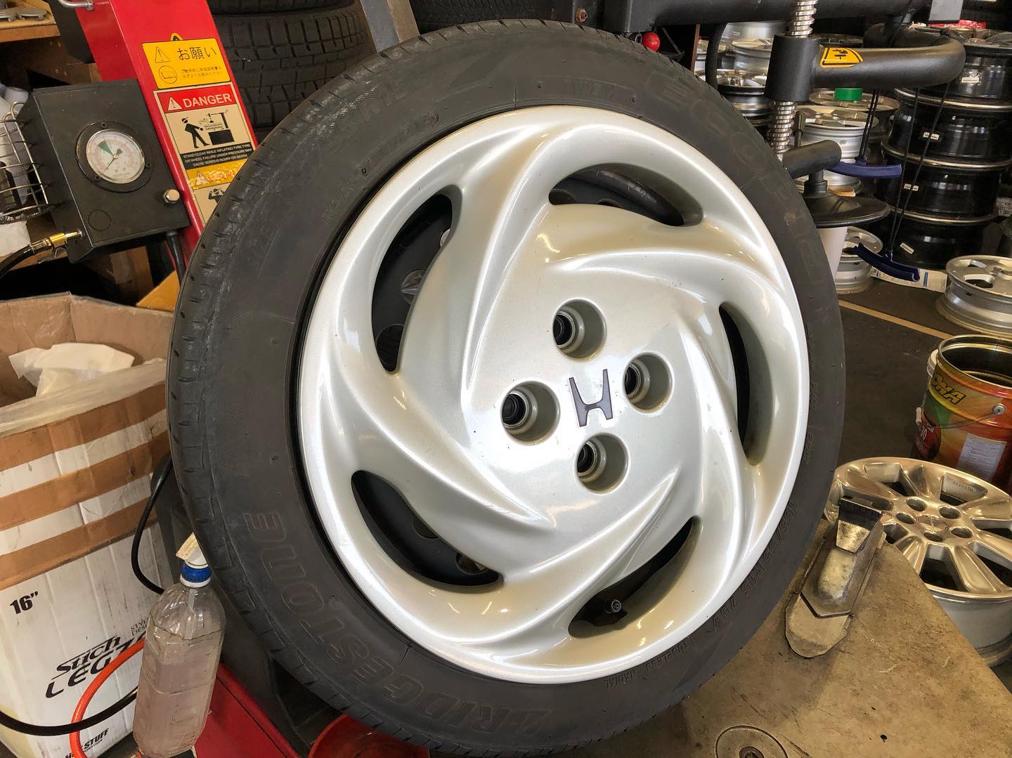 15インチ 5.5J 165/55R15 ホイール装着例 - CARSERVICE GRAVITY