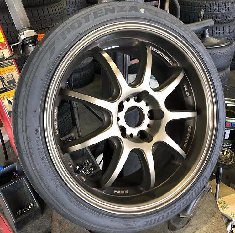 18インチ 8.5J 225/40R18 ホイール装着例 - CARSERVICE GRAVITY