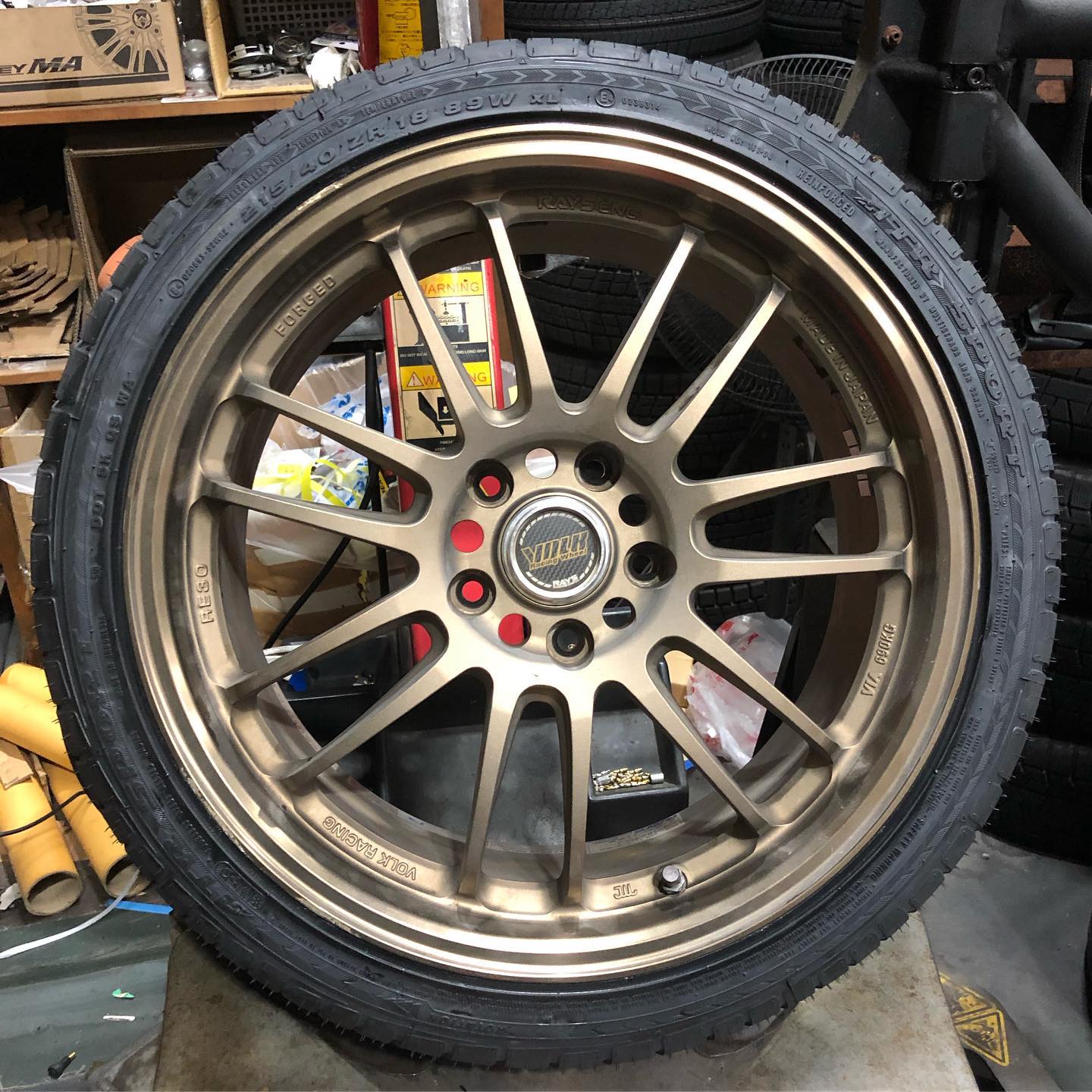 18インチ 7.5J 215/40R18 ホイール装着例 - CARSERVICE GRAVITY