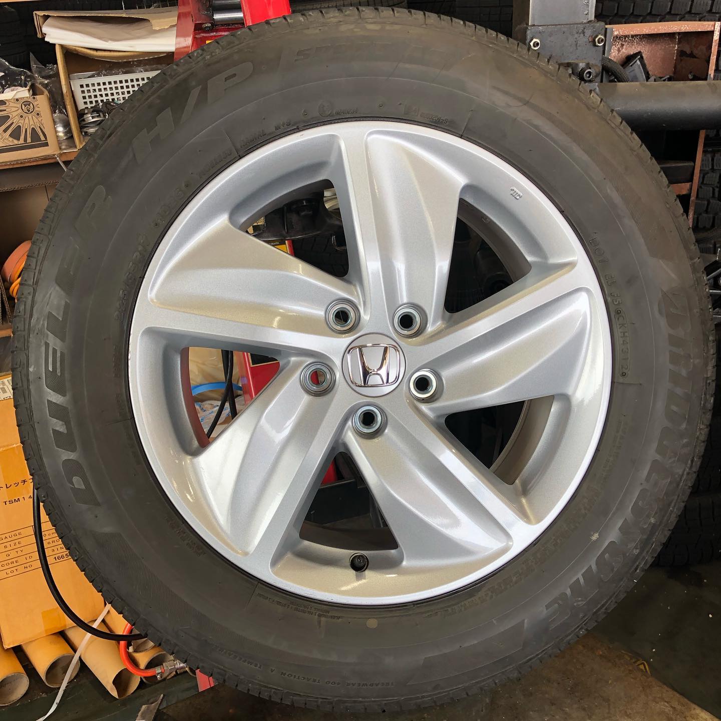 17インチ 7J 225/65R17 ホイール装着例 - CARSERVICE GRAVITY