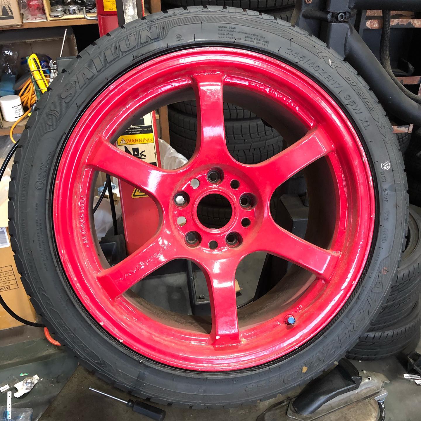 17インチ 9J 245/40R17 ホイール装着例 - CARSERVICE GRAVITY