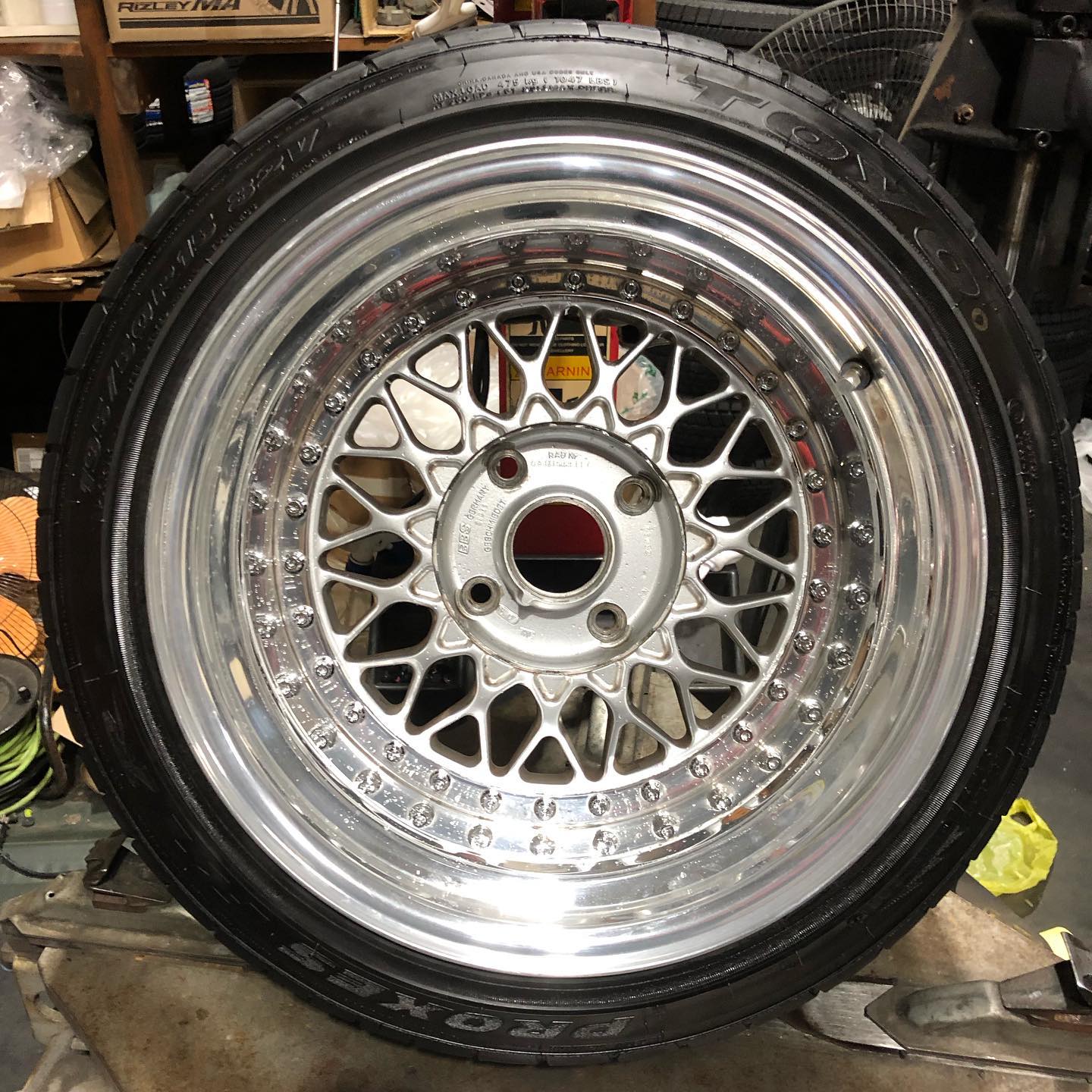 15インチ 10J 195/50R15 ホイール装着例 - CARSERVICE GRAVITY