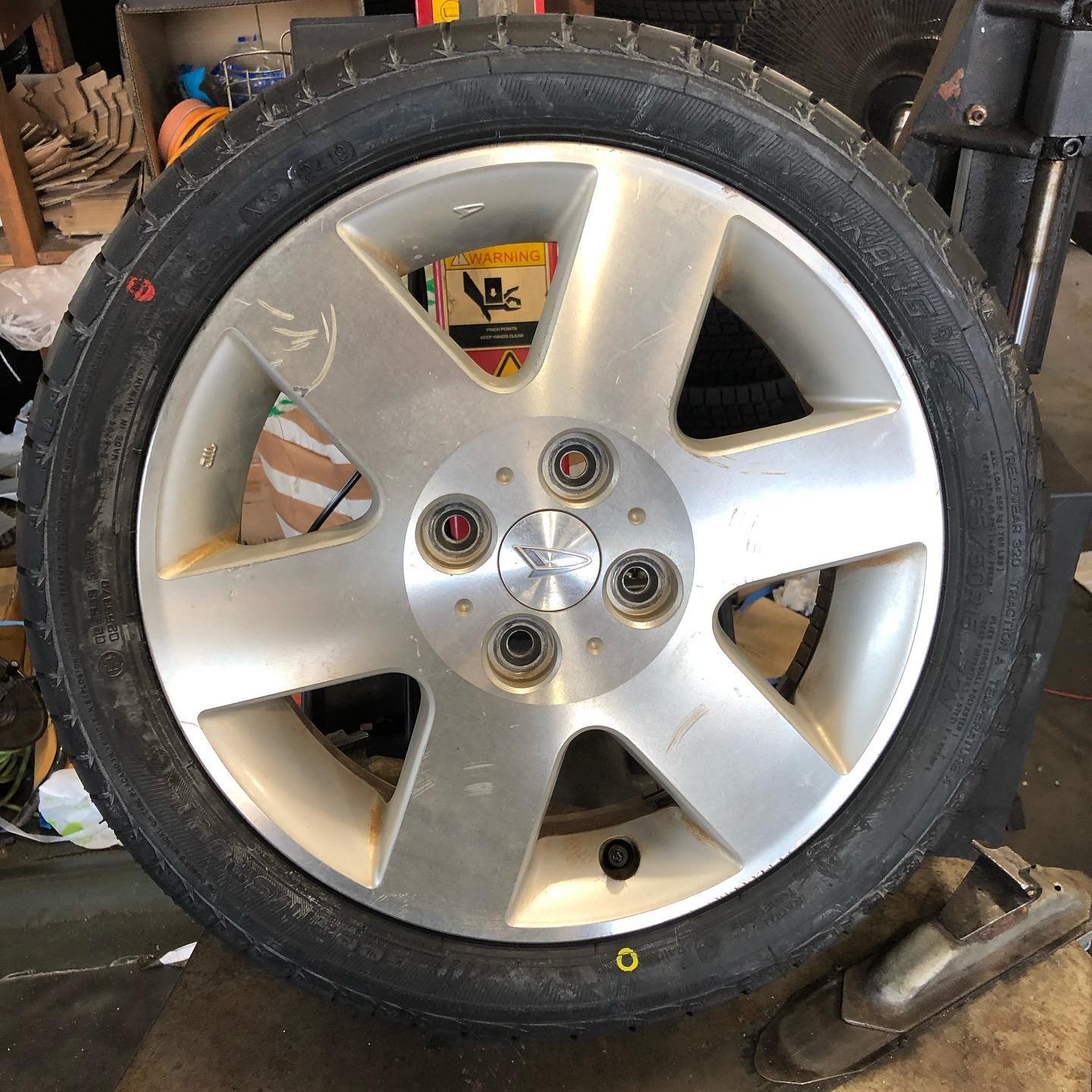 15インチ 4.5J 165/50R15 ホイール装着例 - CARSERVICE GRAVITY