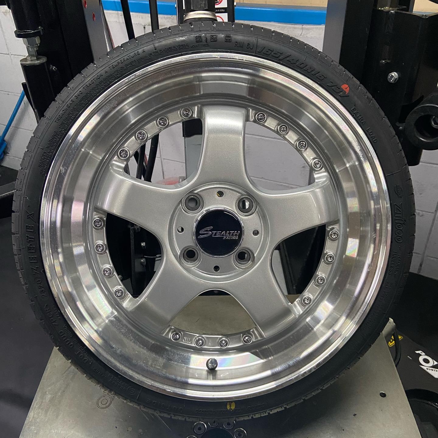 16インチ 6J 165/40R16 ホイール装着例 - CARSERVICE GRAVITY