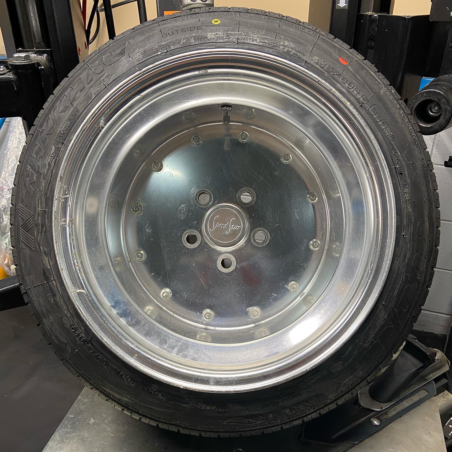 15インチ 10J 185/60R15 ホイール装着例 - CARSERVICE GRAVITY