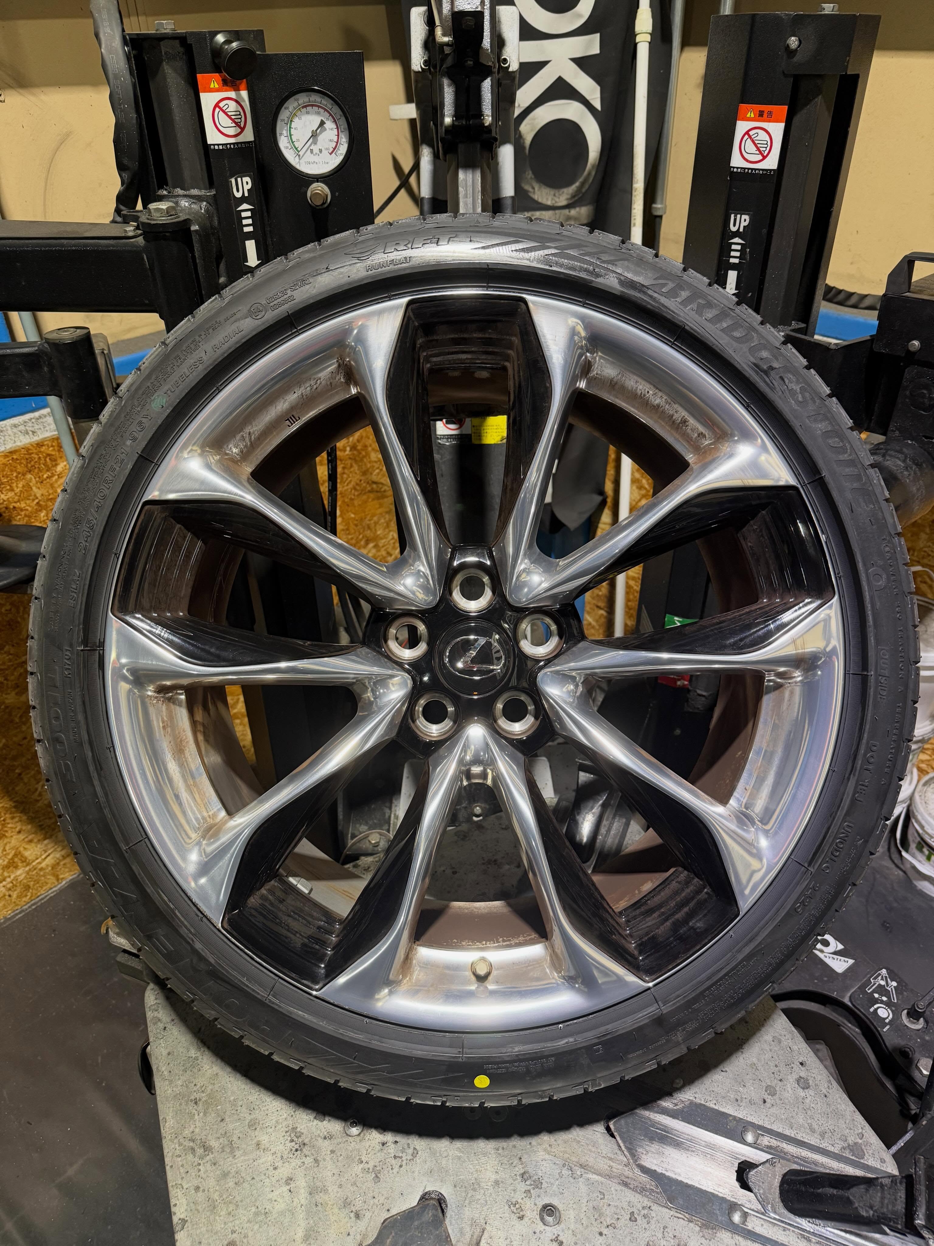 21インチ 8.5J 245/40R21 ホイール装着例 - CARSERVICE GRAVITY